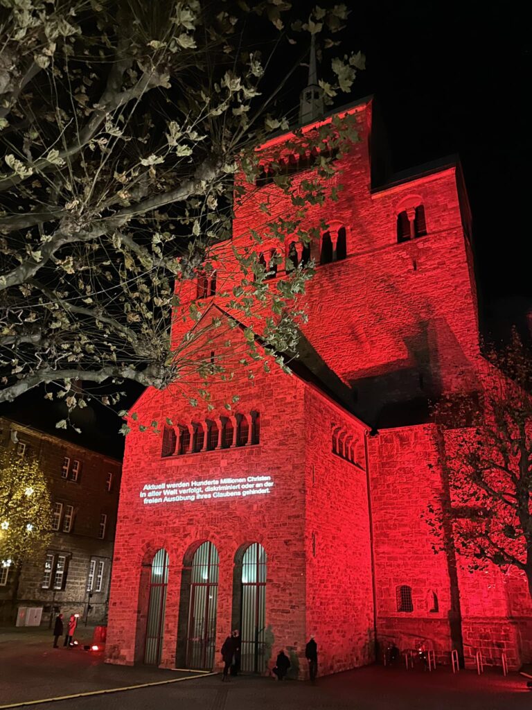 Der Dom in Minden am Red Wednesday 2022